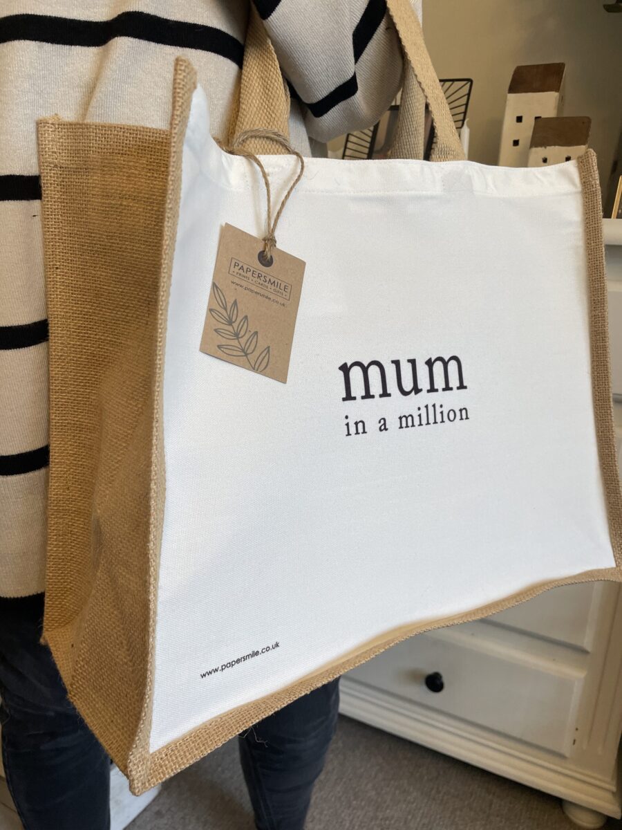Mum in a million, Large Jute Shopping Bag image 7