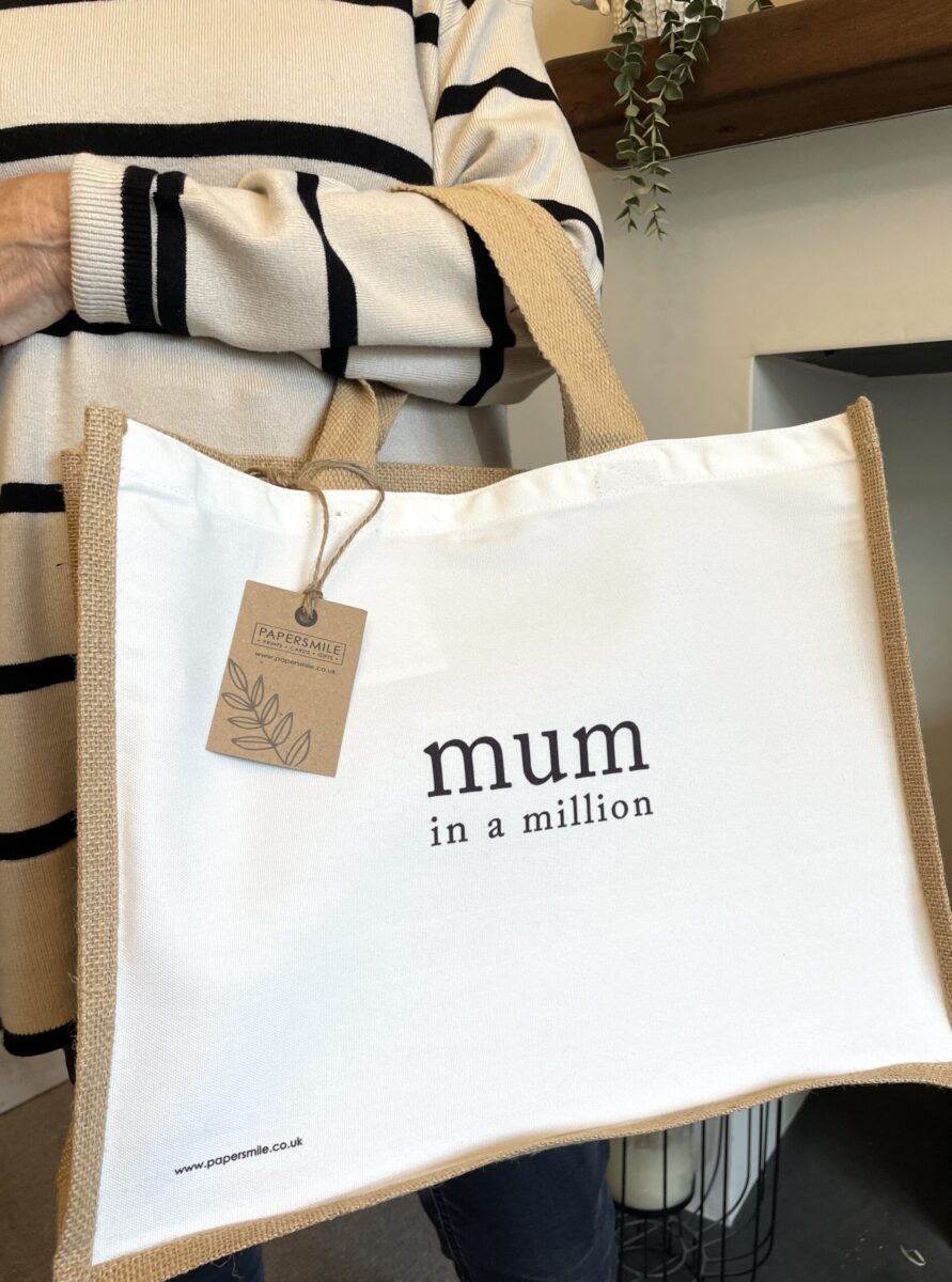 Mum in a million, Large Jute Shopping Bag image 6