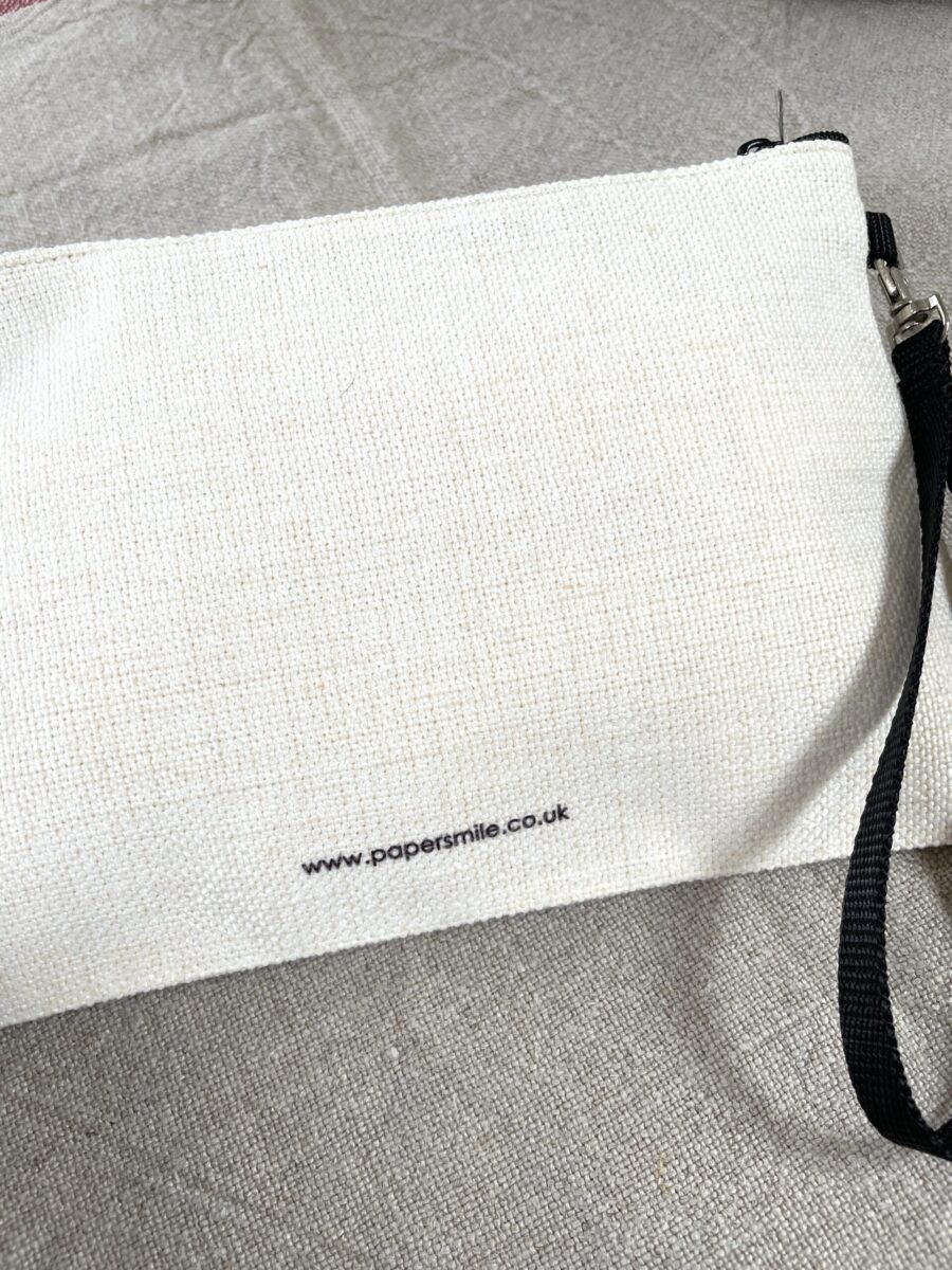 mum/mummy in a million, Linen Bag with Wristlet image 3